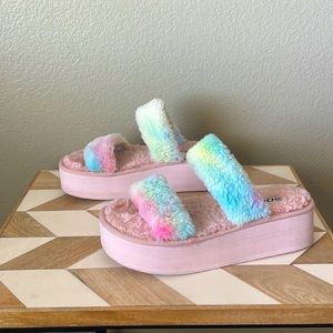 Women’s Soda Dual Strap Fuzzy Flatforms